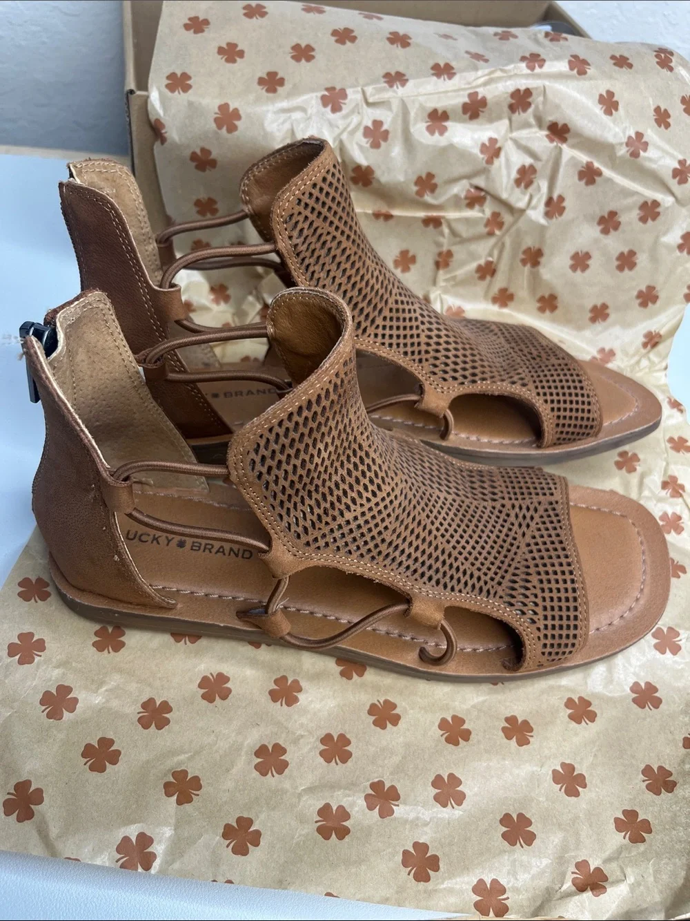 Lucky Brand Brown Perforated Gladiator Sandals LK – BARTEGA pinto gladiator
